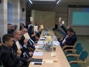 Członkowie komitetu podczas głosowania nad przyjęciem uchwał