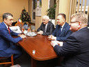 Spotkanie Jana Maćkowiaka - wicemarszałka województwa świętokrzyskiego oraz Marka Szczepanika - członka Zarządu Województwa Świętokrzyskiego z samorządowcami