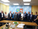 Z nowoczesnej infrastruktury sportowej oraz pomocy dydaktycznych będą korzystali najmłodsi z gmin: Nowa Słupia, Pierzchnica, Strawczyn, Morawica. Dotację otrzyma także Stowarzyszenie Rozwoju Wsi Dębna i Jeziorka