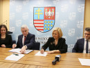Uroczyste podpisanie umów w dn. 31.01.2020 r., na projekty dotyczące opieki zdrowotnej w ramach  Regionalnego Programu Operacyjnego Woj. Świętokrzyskiego 2014 - 2020. 
