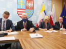 Blisko 11 mln zł z UE na nowe oświetlenie, rewitalizację i termomodernizację świętokrzyskich gmin