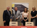 Marszałek Woj. Świętokrzyskiego Andrzej Bętkowski oraz Wicemarszałek Woj. Świętokrzyskiego Renata Janik podpisali umowy na dofinansowanie 12 projektów RPO, z których skorzysta blisko 1100 osób.