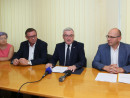 podpisanie-umowy-na-termomodernizację-Solca-Zdroju-przedstawiciele-samorządu-gminy-i-marszałek-Andrzej-Bętkowski-1024x604