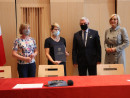Uroczyste zawarcie umów na dofinansowanie projektów, dotyczących "cyfrowych" lekcji w świętokrzyskich szkołach.
