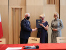 Uroczyste zawarcie umów na dofinansowanie projektów, dotyczących "cyfrowych" lekcji w świętokrzyskich szkołach.