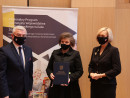 Marszałek Andrzej Bętkowski i Wicemarszałek Renata Janik podpisali umowy na dofinansowanie 5 projektów „przedszkolnych” RPOWŚ 2014 - 2020