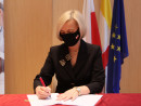 Marszałek Andrzej Bętkowski i Wicemarszałek Renata Janik podpisali umowy na dofinansowanie 5 projektów „przedszkolnych” RPOWŚ 2014 - 2020