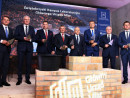 Od-lewej-stoja-z-kielniami-w-dloniach-Jacek-Semaniak-Jaroslaw-Gowin-Przemyslaw-Czarnek-Zbigniew-Koniusz-Zbigniew-Koruba-Bogdan-Wenta-Andrzej-Betkowski