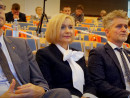 wicemarszałek Renata Janik przysłuchuje się prezentacji w ramach konsultacji