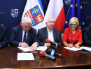 Podpisanie umowy na realizację projektu Budowa ścieżek rowerowych wraz z infrastrukturą towarzyszącą na terenie miasta Chęciny