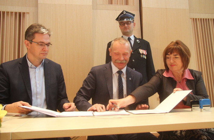 Blisko 9 mln złotych na sprzęt dla strażaków