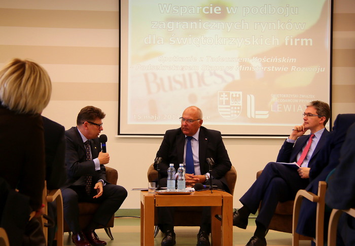 Tomasz Tworek - prezes Zarządu Świętokrzyskiego Związków Pracodawców Prywatnych Lewiatan, Tadeusz Kościński - Podsekretarz Stanu w Ministerstwie Rozwoju oraz Adam Jarubas - Marszałek Województwa Świętokrzyskiego