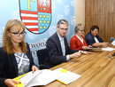 Podpisanie umów na projekty "żłobkowe"