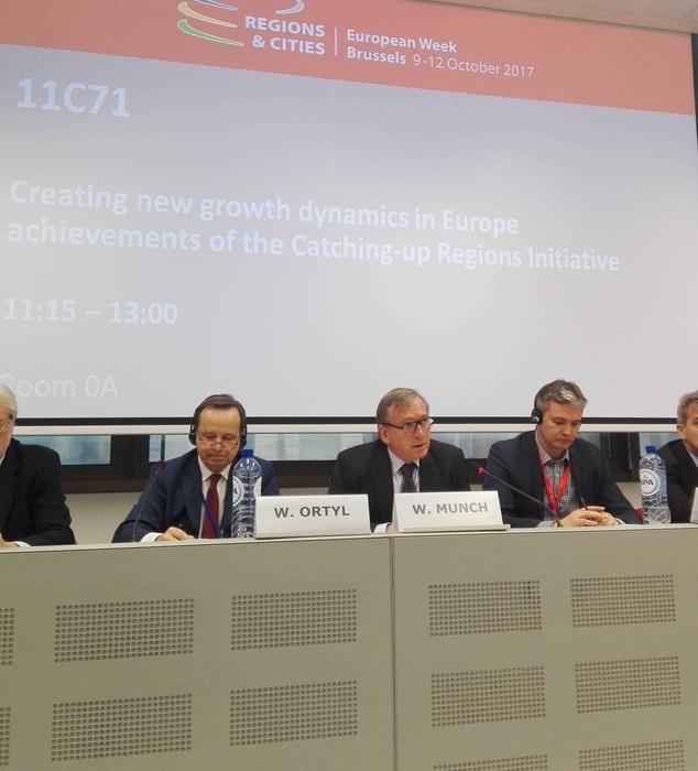 Adam Jarubas - Marszałek Województwa Świętokrzyskiego podczas Europejskiego Tygodnia Miast i Regionów w Brukseli