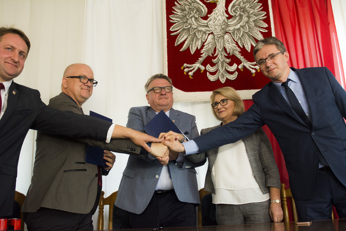Podpisanie umowy na realizację projektu pn. Mała Pętla  Świętokrzyska
