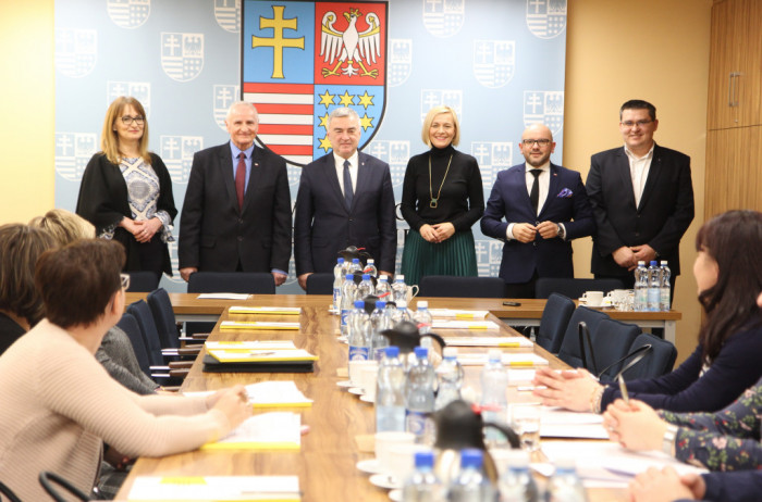 Z samorządowcami z powiatów włoszczowskiego i koneckiego o unijnych funduszach