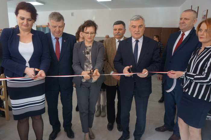 Nowa świetlica i mieszkania socjalne w gminie Kunów