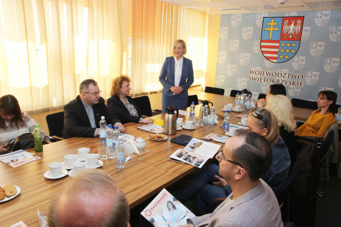 Środki dla organizacji, które wspierają niepełnosprawnych