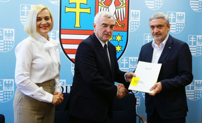 Wsparcie infrastruktury sportowej i dydaktycznej szkół podstawowych z powiatu kieleckiego