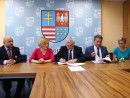 Podpisanie umowy o dofinasowanie projektu z Regionalnego Programu Operacyjnego Województwa Świętokrzyskiego 2014-2020 z Gminą Staszów 