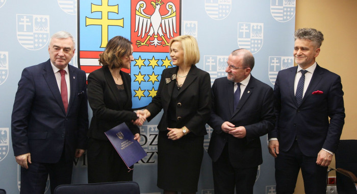 Uroczyste podpisanie umów w dn. 31.01.2020 r., na projekty dotyczące opieki zdrowotnej w ramach  Regionalnego Programu Operacyjnego Woj. Świętokrzyskiego 2014 - 2020. 