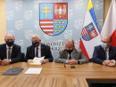 Podpisanie umowy na nowe energooszczedne oświetlenie 
