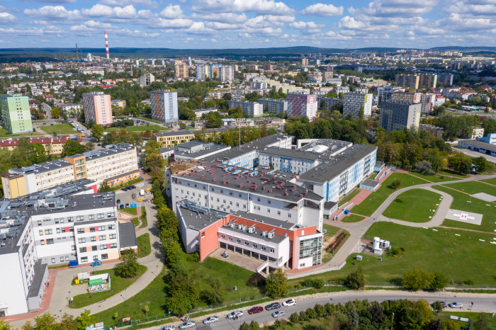 Widok Wojewódzkiego Szpitala Zespolonego w Kielcach z góry