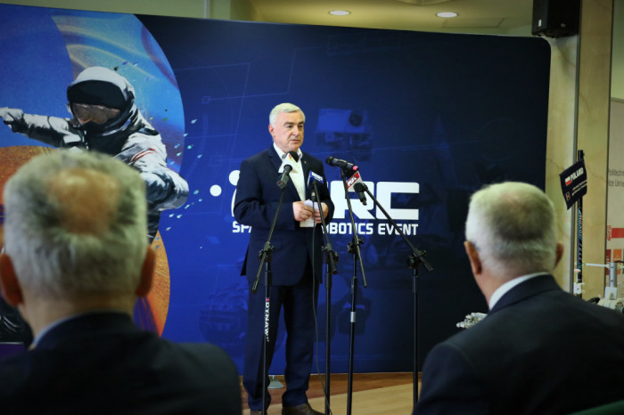 Andrzej Bętkowski podczas konferencji