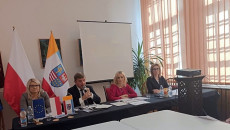 Andrzej Pruś tlumaczy założenia programu regionalnego 