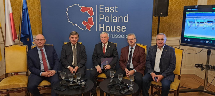 Uczestnicy konferencji Integracja Ukrainy z Unia Europejska Kontekst Euroregionów