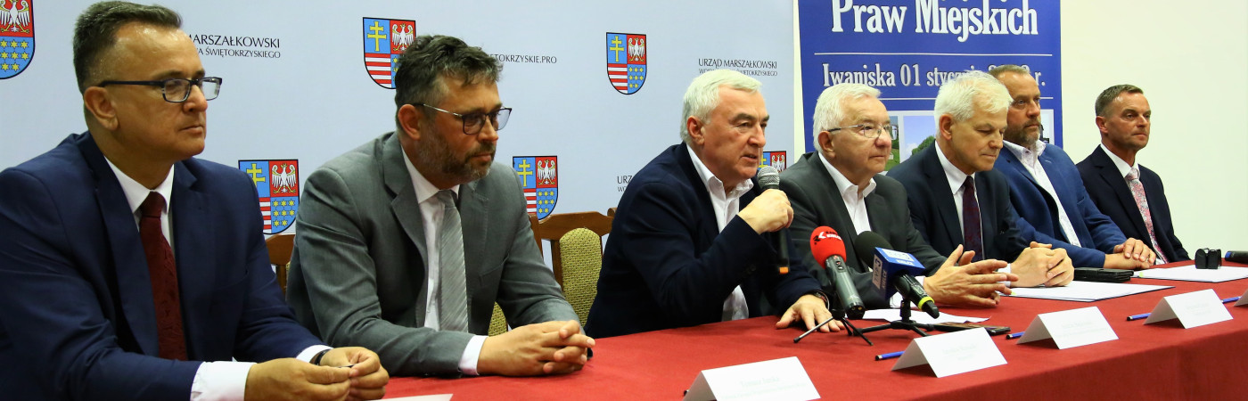 Podpisanie umowy na rozbudowę drogi wojewódzkiej 758 w gm. Iwaniska