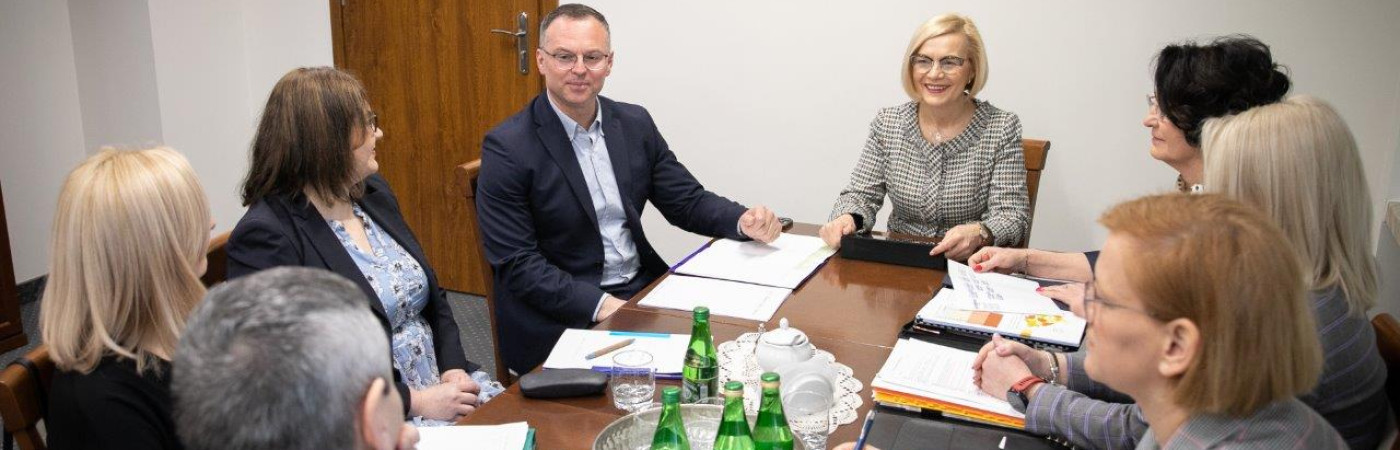 Fundusze europejskie dla świętokrzyskich  seniorów – już wkrótce rusza wielki projekt! 