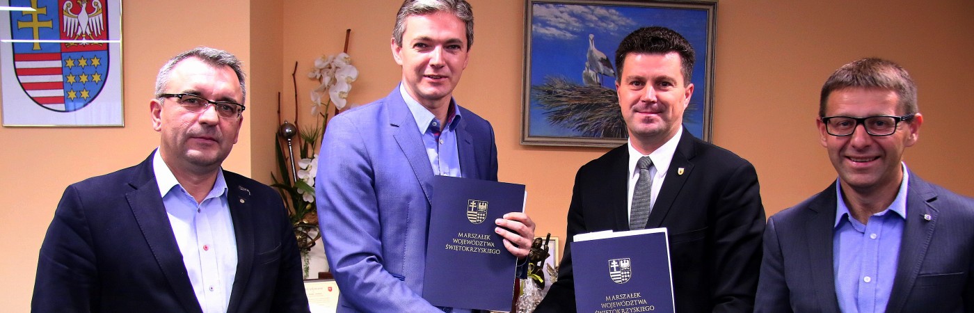 Podpisanie umowy na budowę ścieżki rowerowej