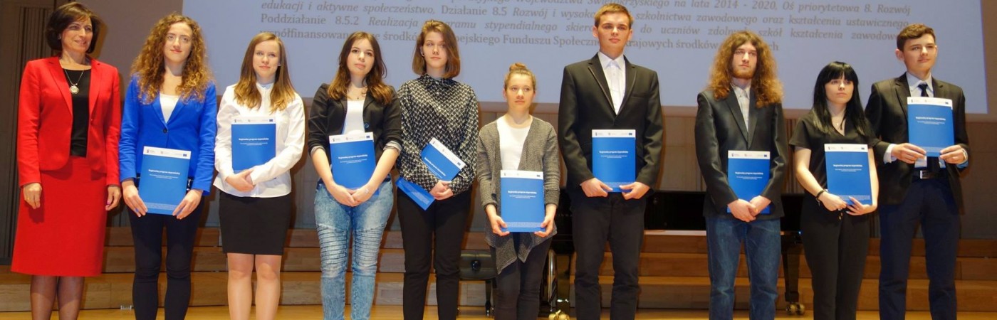 Stypendyści świętokrzyskiego programu stypendialnego
