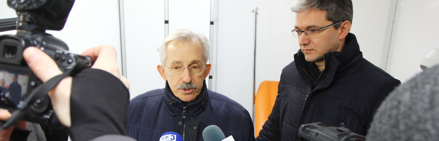 Dr hab. n. med. Stanisław Góźdź - dyrektor Świętokrzyskiego Centrum Onkologii i Adam Jarubas - marszałek województwa świętokrzyskiego
