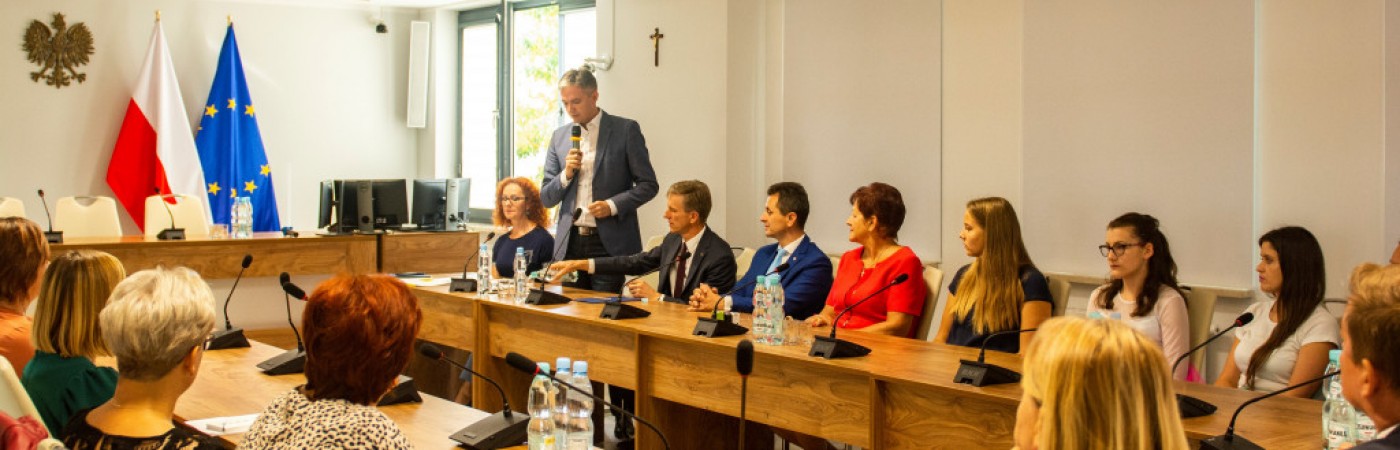 Na rozwój kompetencji cyfrowych uczniów i nauczycieli