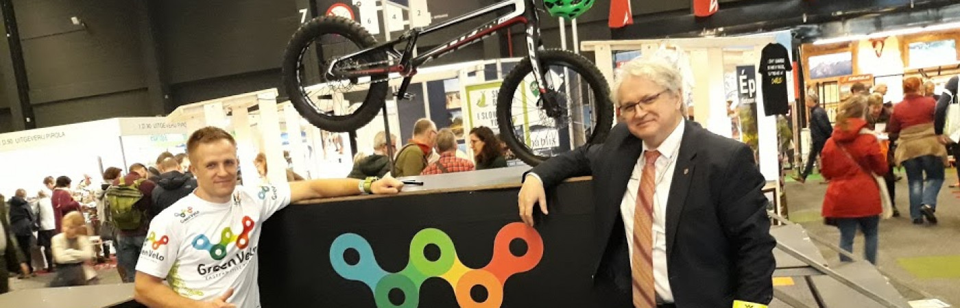 PROMOCJA TURYSTYKI AKTYWNEJ PODCZAS TARGÓW „FIETS EN WANDELBEURS” W BELGIJSKIEJ GANDAWIE